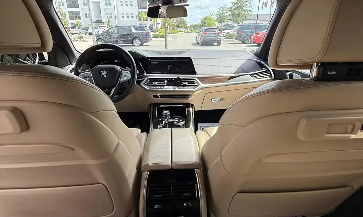 BMW X7 5