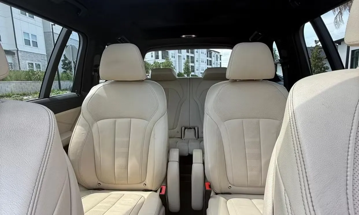 BMW X7 2