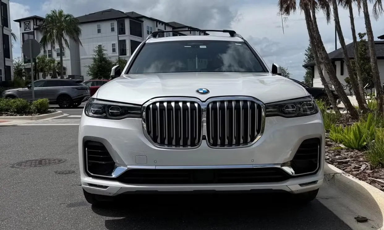 BMW X7 6